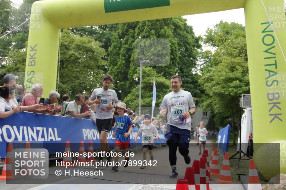 17.05.2025 - Störlauf H.Heesch http://msf.ph/oto/7899342 17.05.2025 13:44:36 Ziel 299, 298, 203 meine-sportfotos.de