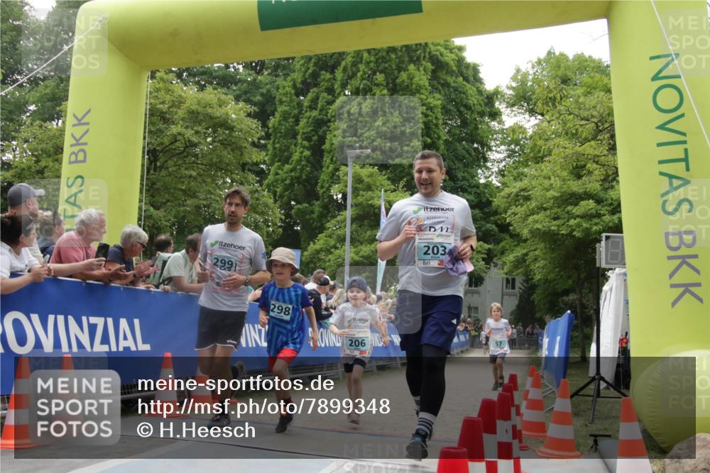 17.05.2025 - Störlauf H.Heesch http://msf.ph/oto/7899348 17.05.2025 13:44:36 Ziel 2991, 298, 206 meine-sportfotos.de