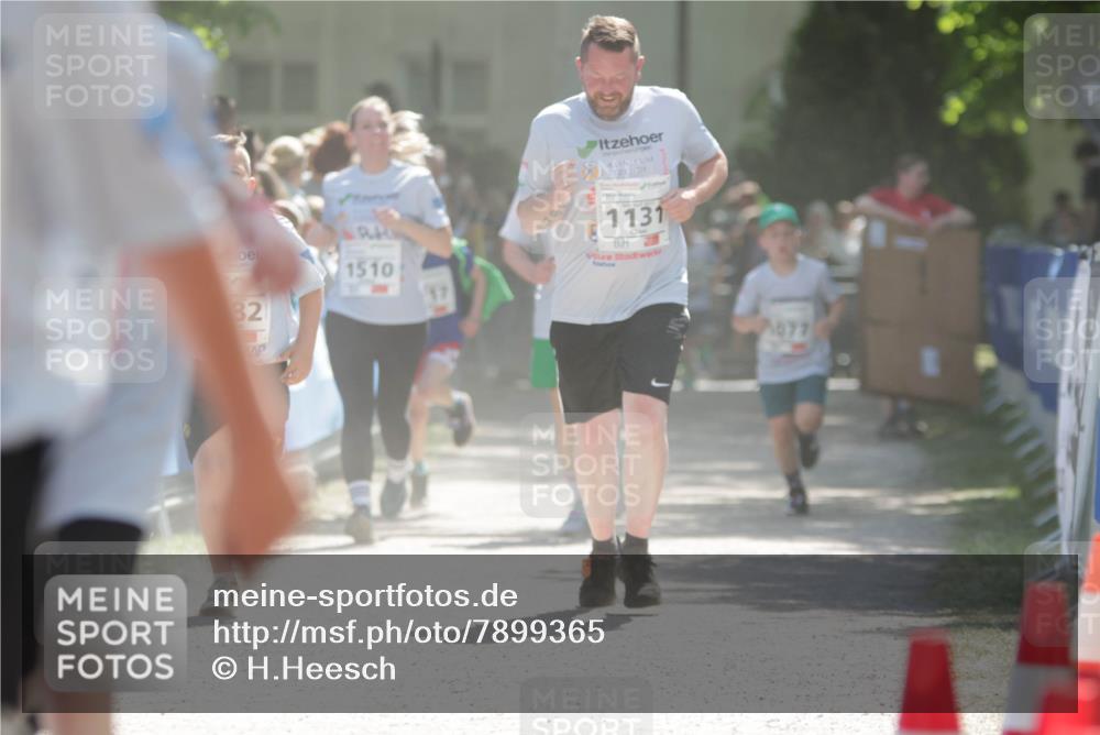 17.05.2025 - Störlauf H.Heesch http://msf.ph/oto/7899365 17.05.2025 14:46:47 Ziel 821, 1510, 1131, 11077 meine-sportfotos.de