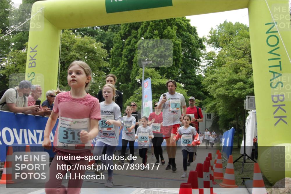 17.05.2025 - Störlauf H.Heesch http://msf.ph/oto/7899477 17.05.2025 13:45:14 Ziel 2025, 319, 35, 245, 320, 8, 226 meine-sportfotos.de