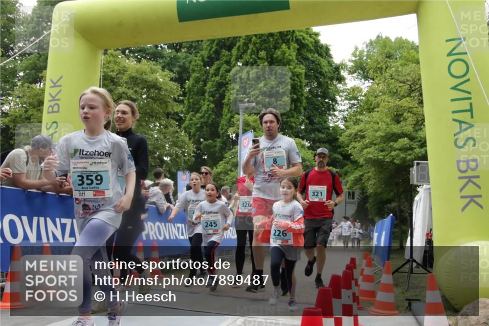 17.05.2025 - Störlauf H.Heesch http://msf.ph/oto/7899487 17.05.2025 13:45:15 Ziel 2025, 359, 320, 245, 226, 321 meine-sportfotos.de