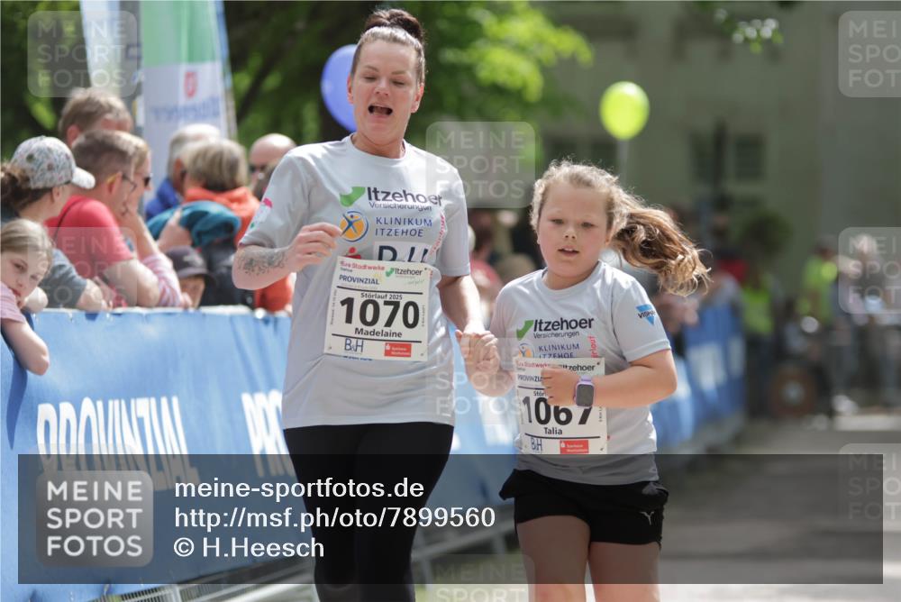 17.05.2025 - Störlauf H.Heesch http://msf.ph/oto/7899560 17.05.2025 15:05:39 Ziel 2025, 1070, 1067 meine-sportfotos.de