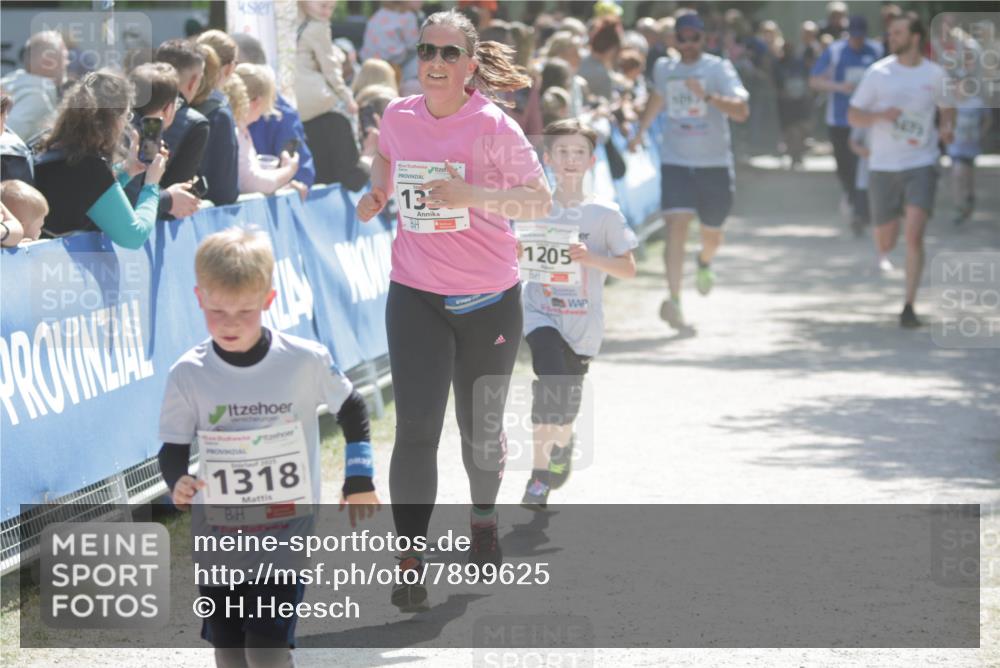 17.05.2025 - Störlauf H.Heesch http://msf.ph/oto/7899625 17.05.2025 14:47:27 Ziel 1318, 13, 1205 meine-sportfotos.de