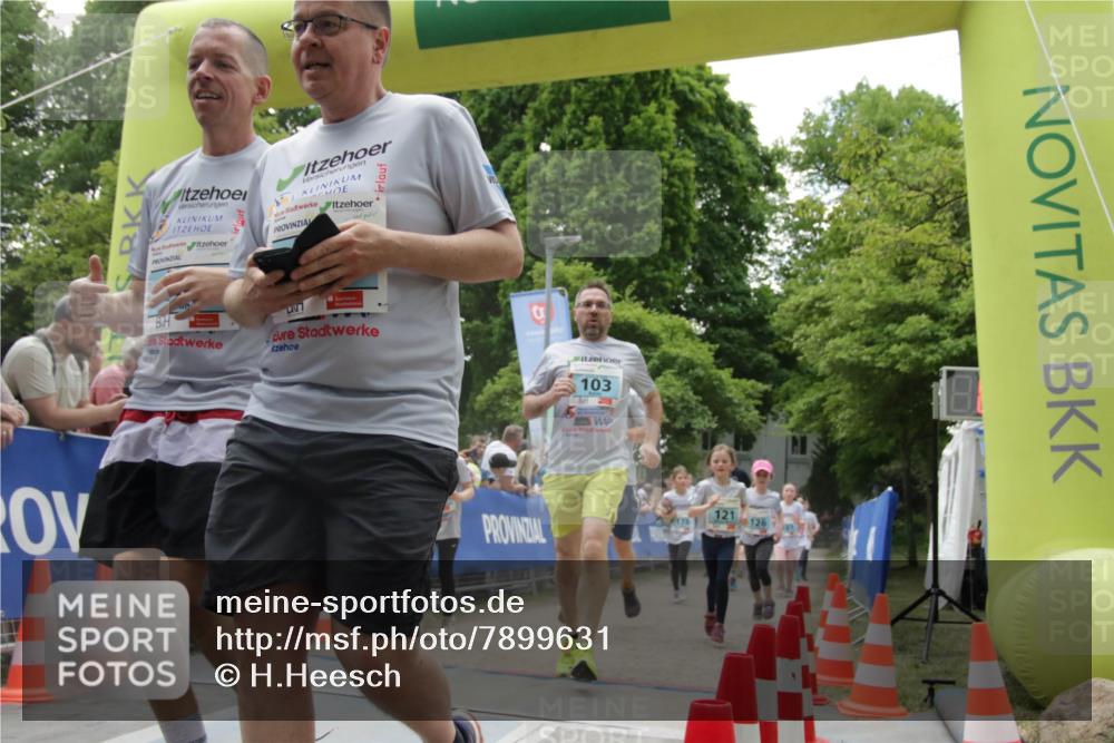 17.05.2025 - Störlauf H.Heesch http://msf.ph/oto/7899631 17.05.2025 13:45:33 Ziel 103, 121, 126 meine-sportfotos.de
