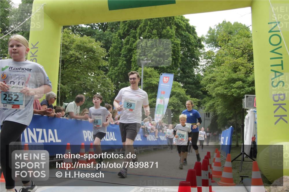 17.05.2025 - Störlauf H.Heesch http://msf.ph/oto/7899871 17.05.2025 13:46:16 Ziel 2025, 252, 59, 58, 187, 120 meine-sportfotos.de