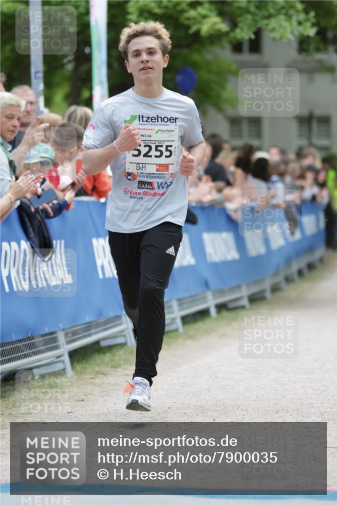 17.05.2025 - Störlauf H.Heesch http://msf.ph/oto/7900035 17.05.2025 15:20:15 Ziel 2025, 5255 meine-sportfotos.de