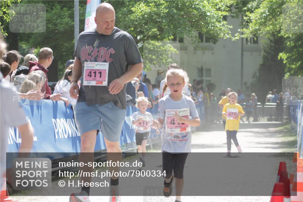 17.05.2025 - Störlauf H.Heesch http://msf.ph/oto/7900334 17.05.2025 14:01:55 Ziel 411, 011, 477 meine-sportfotos.de