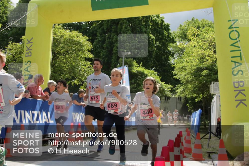 17.05.2025 - Störlauf H.Heesch http://msf.ph/oto/7900528 17.05.2025 13:57:00 Ziel 25, 383, 675, 669, 440 meine-sportfotos.de