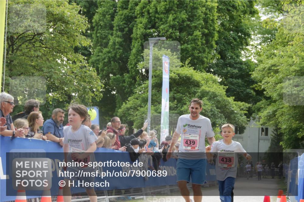 17.05.2025 - Störlauf H.Heesch http://msf.ph/oto/7900689 17.05.2025 13:58:30 Ziel 18, 439, 438 meine-sportfotos.de