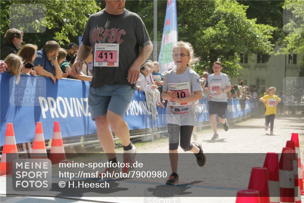 17.05.2025 - Störlauf H.Heesch http://msf.ph/oto/7900980 17.05.2025 14:01:54 Ziel 2025, 411, 1975, 1992, 2025, 10, 610, 477 meine-sportfotos.de