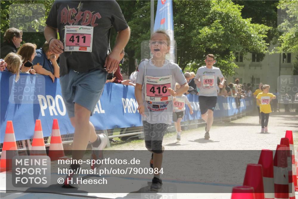 17.05.2025 - Störlauf H.Heesch http://msf.ph/oto/7900984 17.05.2025 14:01:55 Ziel 2025, 411, 199, 04, 01, 0, 2025, 410, 611, 610, 477, 1817 meine-sportfotos.de