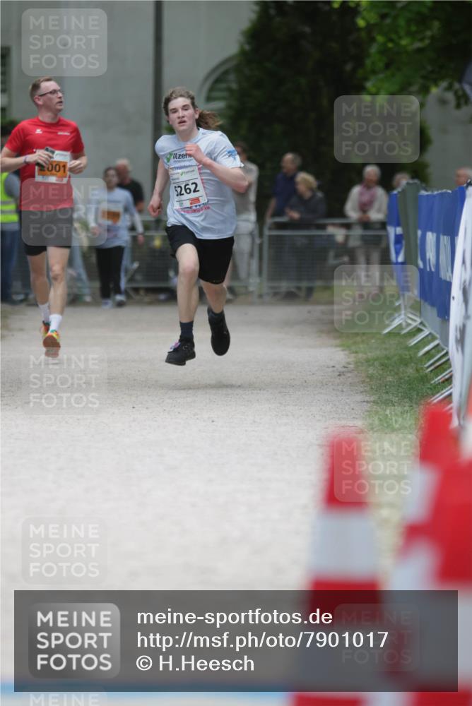 17.05.2025 - Störlauf H.Heesch http://msf.ph/oto/7901017 17.05.2025 15:24:37 Ziel 2001, 5262 meine-sportfotos.de