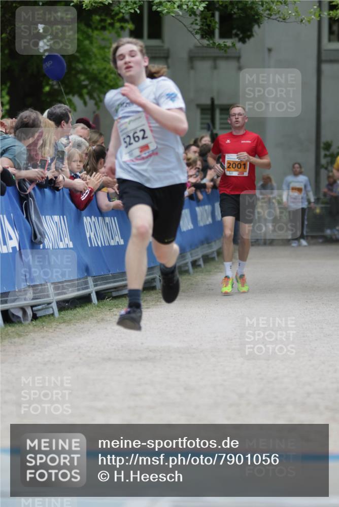 17.05.2025 - Störlauf H.Heesch http://msf.ph/oto/7901056 17.05.2025 15:24:38 Ziel 5262, 2001 meine-sportfotos.de