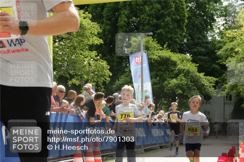 17.05.2025 - Störlauf H.Heesch http://msf.ph/oto/7901303 17.05.2025 14:11:41 Ziel 3, 1998, 90, 776, 888, 11 meine-sportfotos.de