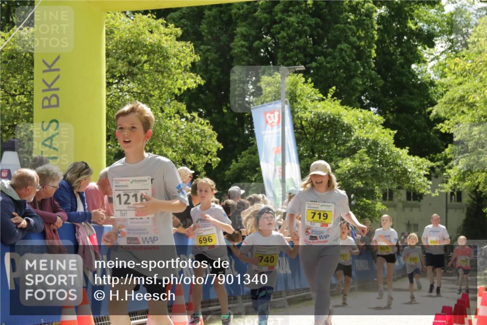 17.05.2025 - Störlauf H.Heesch http://msf.ph/oto/7901340 17.05.2025 14:12:03 Ziel 2025, 1216, 696, 3, 740, 719, 197, 869, 686 meine-sportfotos.de