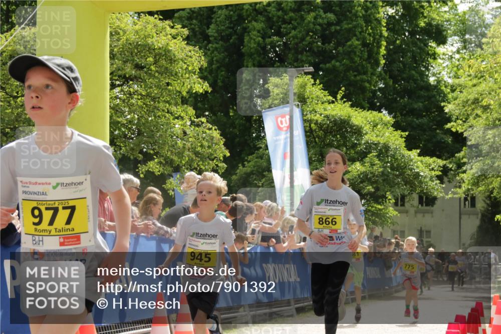17.05.2025 - Störlauf H.Heesch http://msf.ph/oto/7901392 17.05.2025 14:12:28 Ziel 2025, 977, 5, 2, 199819, 945, 866, 81, 775 meine-sportfotos.de