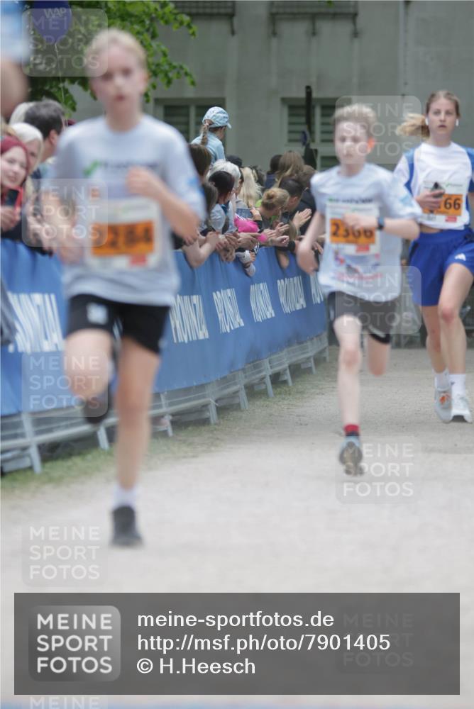17.05.2025 - Störlauf H.Heesch http://msf.ph/oto/7901405 17.05.2025 15:25:39 Ziel 2264, 2366, 66 meine-sportfotos.de