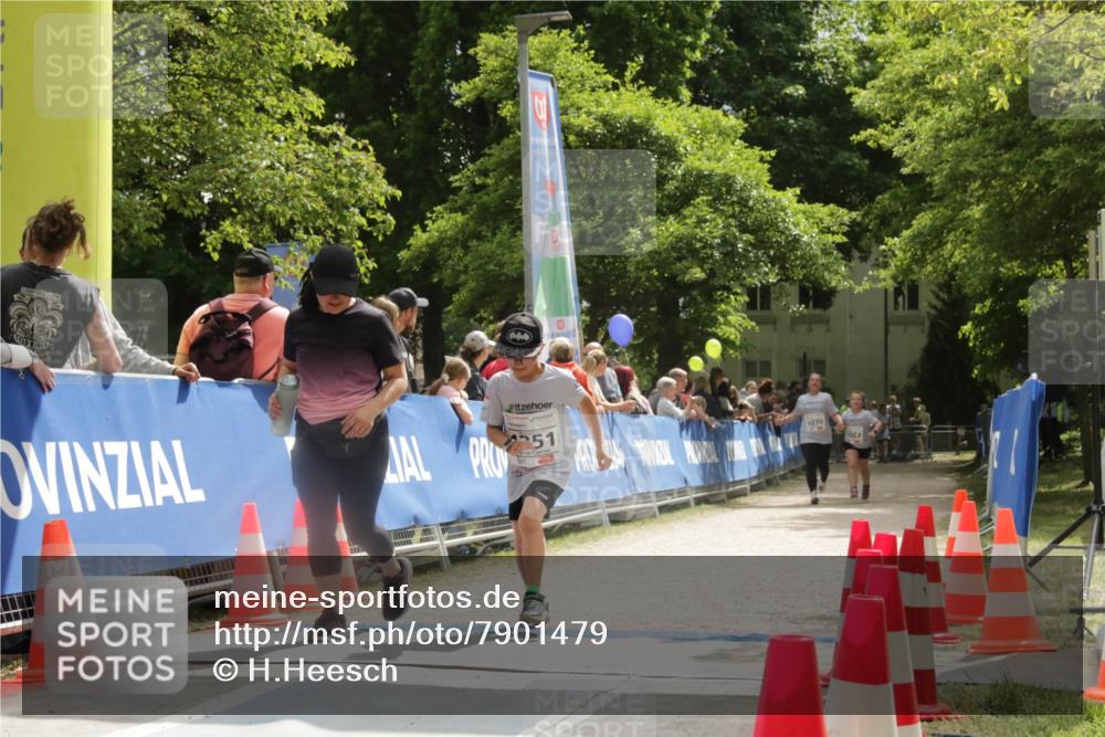 17.05.2025 - Störlauf H.Heesch http://msf.ph/oto/7901479 17.05.2025 15:05:34 Ziel 112, 51, 1070, 1067 meine-sportfotos.de