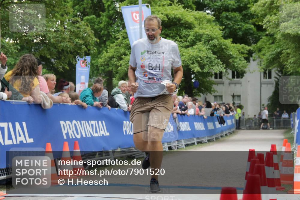 17.05.2025 - Störlauf H.Heesch http://msf.ph/oto/7901520 17.05.2025 15:15:49 Ziel 1998 meine-sportfotos.de