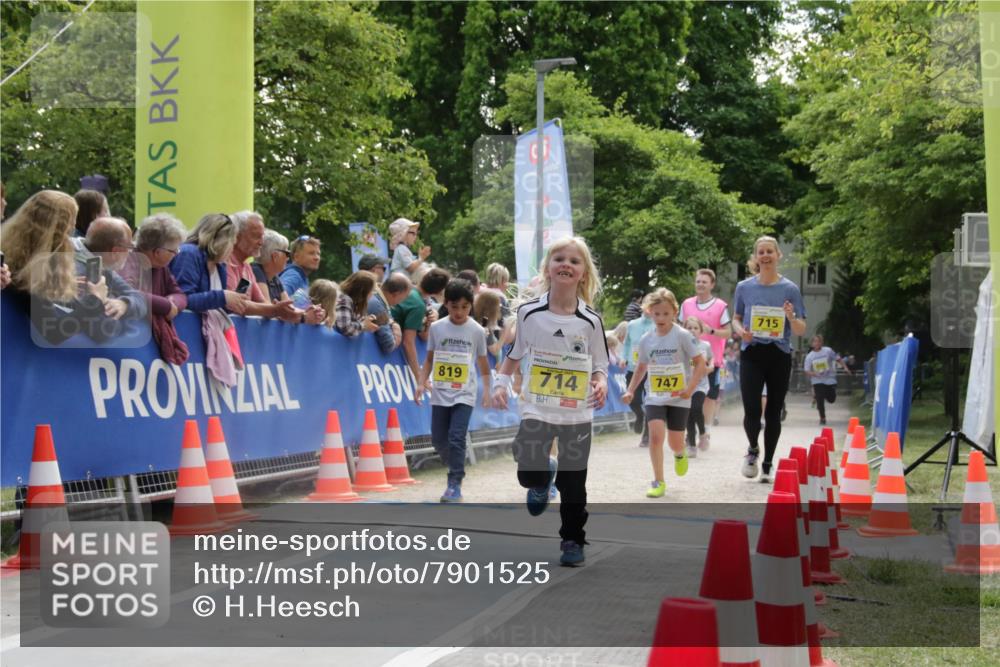 17.05.2025 - Störlauf H.Heesch http://msf.ph/oto/7901525 17.05.2025 14:13:16 Ziel 819, 714, 747, 715 meine-sportfotos.de