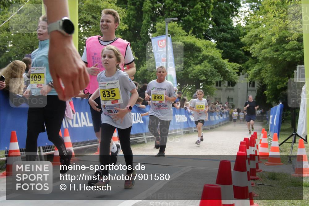 17.05.2025 - Störlauf H.Heesch http://msf.ph/oto/7901580 17.05.2025 14:13:20 Ziel 909, 3, 2025, 835, 898, 844 meine-sportfotos.de