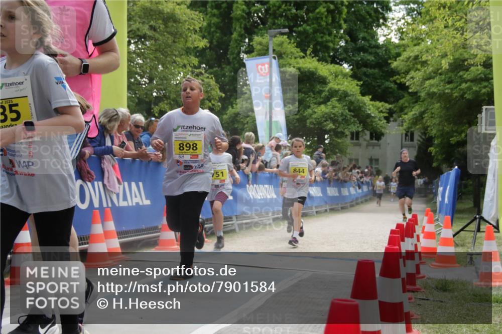 17.05.2025 - Störlauf H.Heesch http://msf.ph/oto/7901584 17.05.2025 14:13:21 Ziel 2025, 35, 3, 898, 145, 751, 844 meine-sportfotos.de