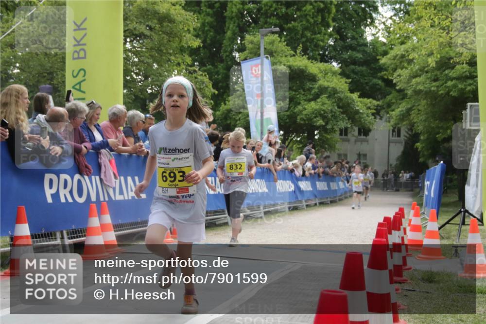 17.05.2025 - Störlauf H.Heesch http://msf.ph/oto/7901599 17.05.2025 14:13:28 Ziel 2025, 693, 832 meine-sportfotos.de