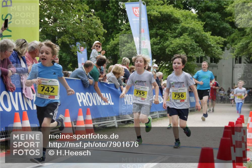 17.05.2025 - Störlauf H.Heesch http://msf.ph/oto/7901676 17.05.2025 14:14:20 Ziel 2025, 742, 755, 756 meine-sportfotos.de