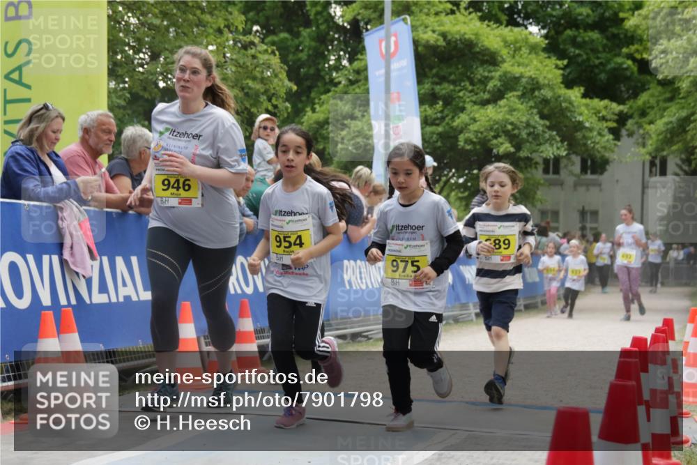 17.05.2025 - Störlauf H.Heesch http://msf.ph/oto/7901798 17.05.2025 14:15:19 Ziel 946, 954, 975, 89, 933, 692 meine-sportfotos.de