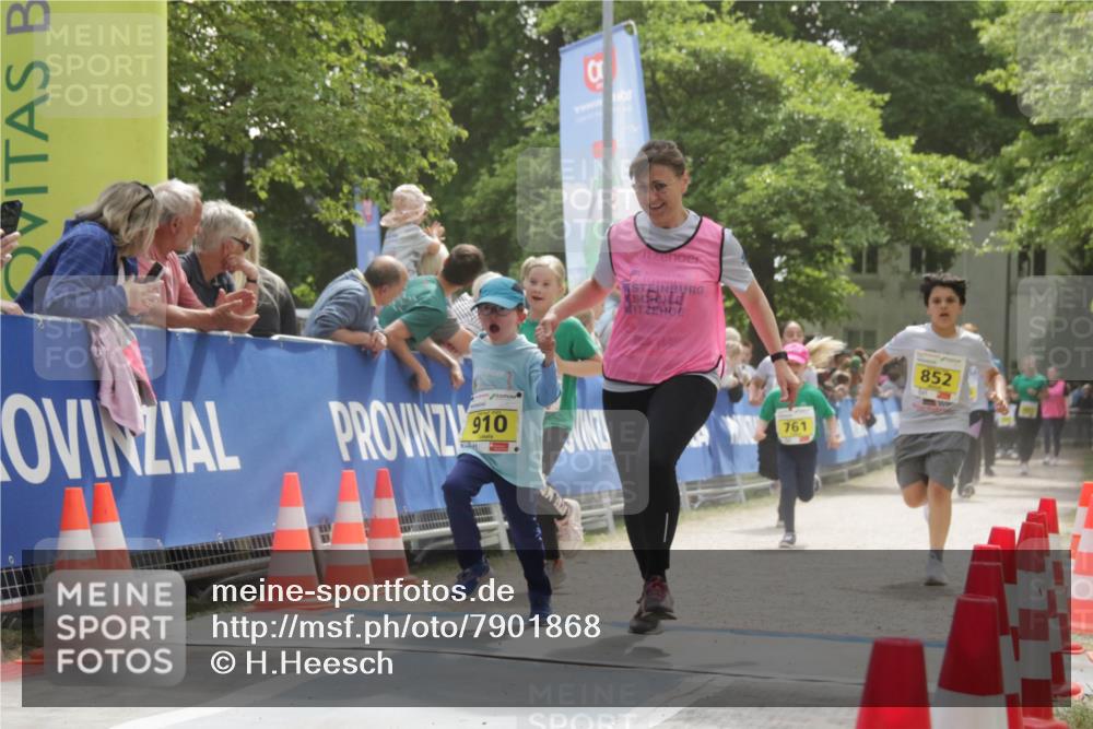 17.05.2025 - Störlauf H.Heesch http://msf.ph/oto/7901868 17.05.2025 14:16:48 Ziel 910, 761, 852 meine-sportfotos.de