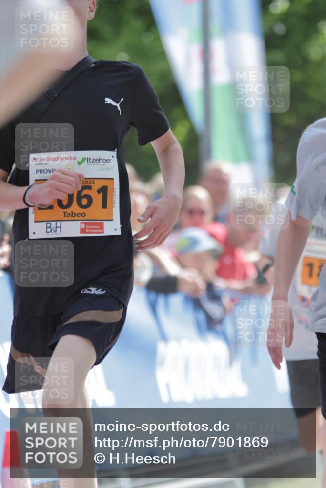 17.05.2025 - Störlauf H.Heesch http://msf.ph/oto/7901869 17.05.2025 15:27:45 Ziel 2025, 61, 11 meine-sportfotos.de