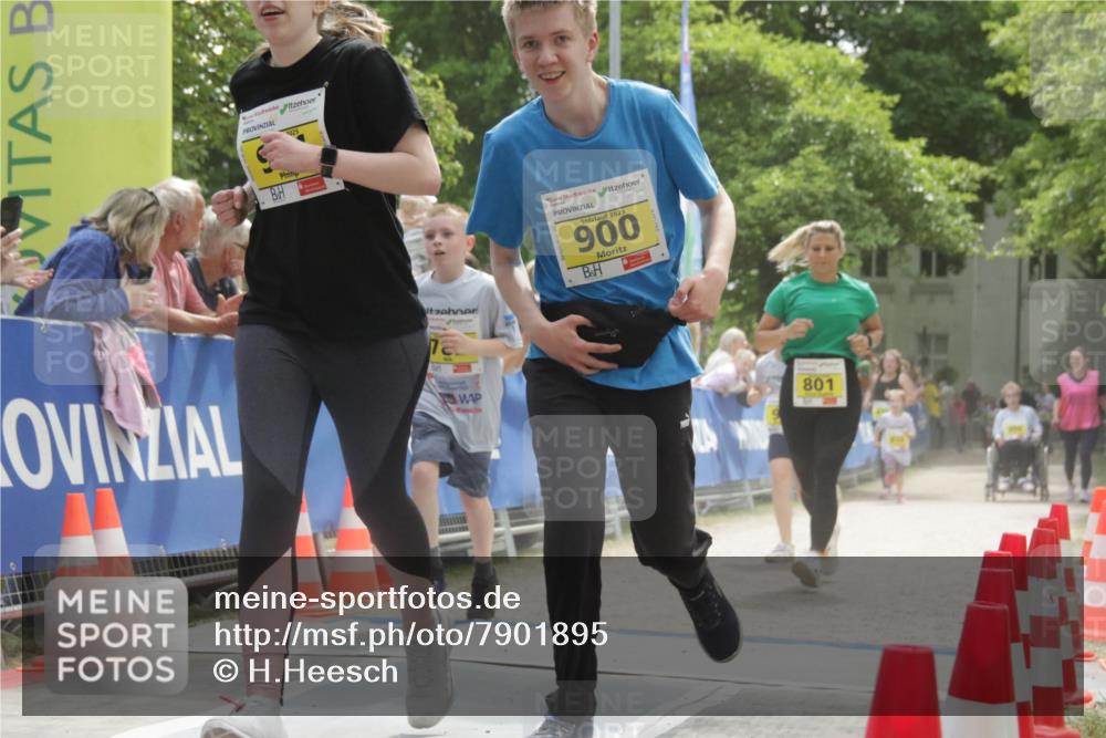 17.05.2025 - Störlauf H.Heesch http://msf.ph/oto/7901895 17.05.2025 14:16:55 Ziel 2025, 900, 801 meine-sportfotos.de
