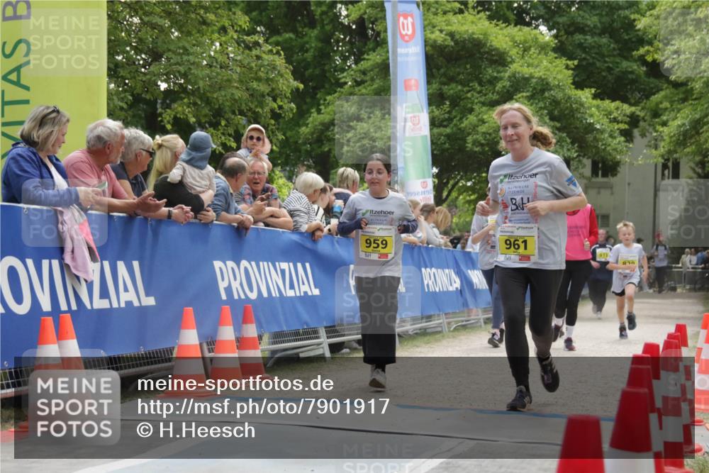 17.05.2025 - Störlauf H.Heesch http://msf.ph/oto/7901917 17.05.2025 14:17:13 Ziel 2, 3, 1992195, 959, 961, 913 meine-sportfotos.de