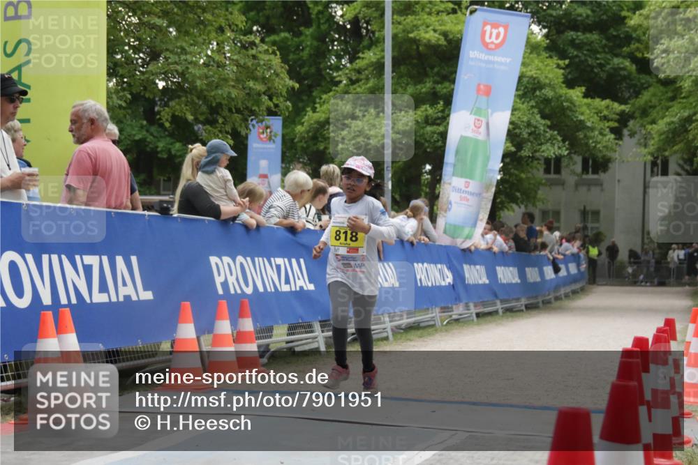 17.05.2025 - Störlauf H.Heesch http://msf.ph/oto/7901951 17.05.2025 14:18:38 Ziel 3, 818 meine-sportfotos.de
