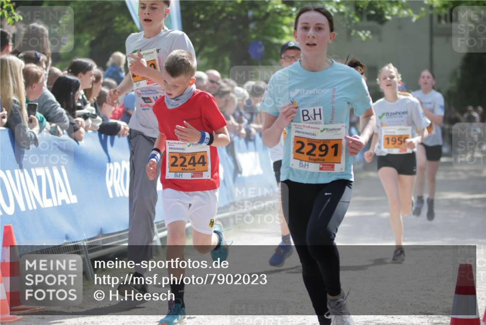 17.05.2025 - Störlauf H.Heesch http://msf.ph/oto/7902023 17.05.2025 15:28:24 Ziel 2025, 2244, 2025, 2291, 1956 meine-sportfotos.de