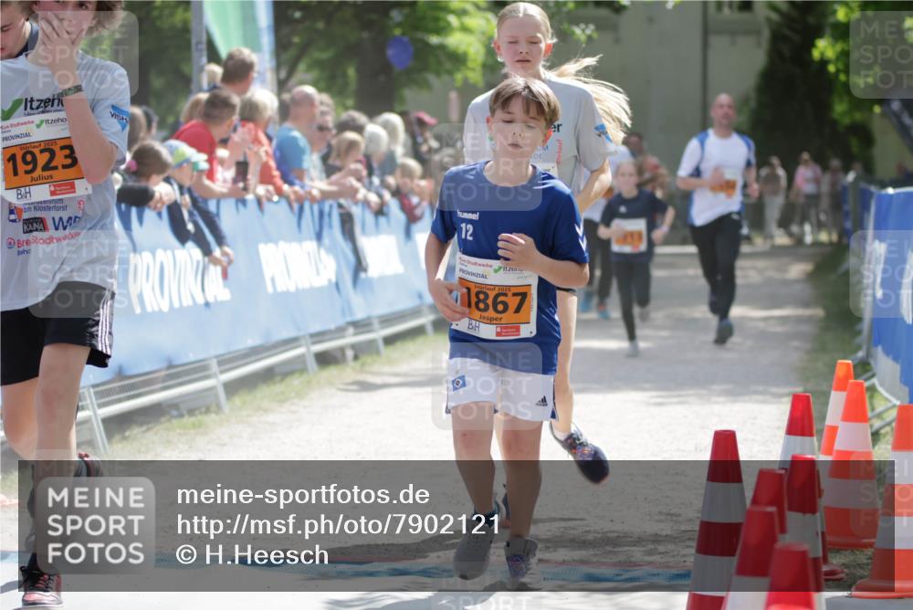 17.05.2025 - Störlauf H.Heesch http://msf.ph/oto/7902121 17.05.2025 15:28:38 Ziel 2025, 1923, 12, 2025, 1867 meine-sportfotos.de