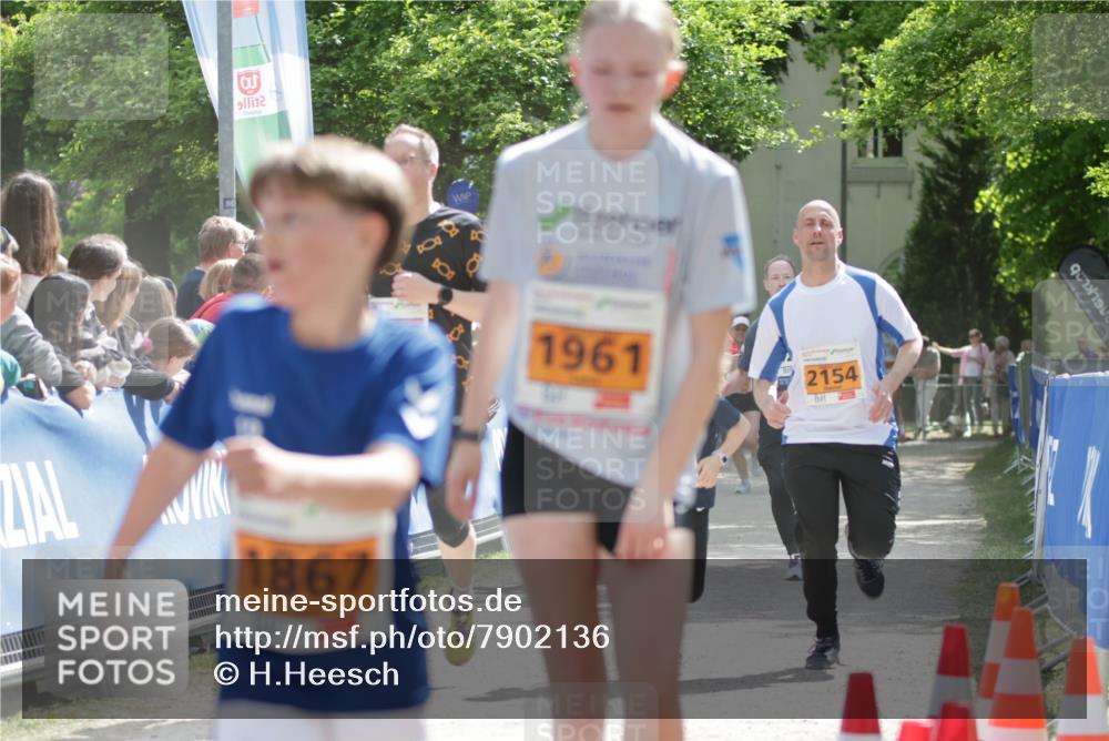 17.05.2025 - Störlauf H.Heesch http://msf.ph/oto/7902136 17.05.2025 15:28:40 Ziel 9, 2, 1867, 1961, 2154 meine-sportfotos.de