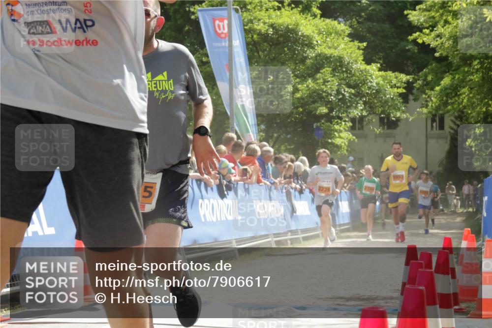17.05.2025 - Störlauf H.Heesch http://msf.ph/oto/7906617 17.05.2025 15:29:15 Ziel 1998, 5, 2228, 1992 meine-sportfotos.de