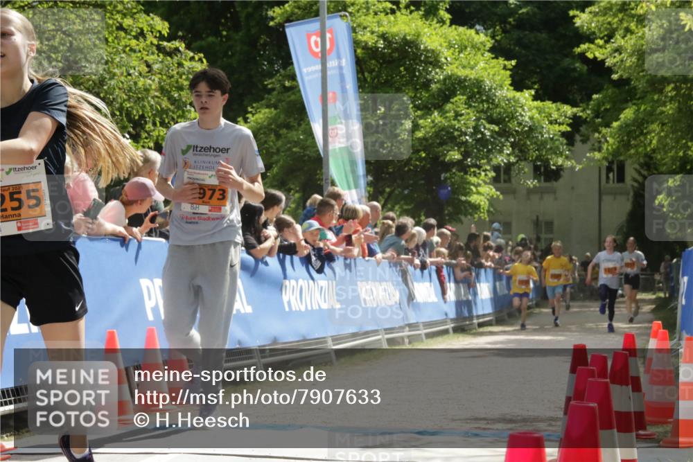 17.05.2025 - Störlauf H.Heesch http://msf.ph/oto/7907633 17.05.2025 15:27:30 Ziel 2025, 255, 973, 1992 meine-sportfotos.de