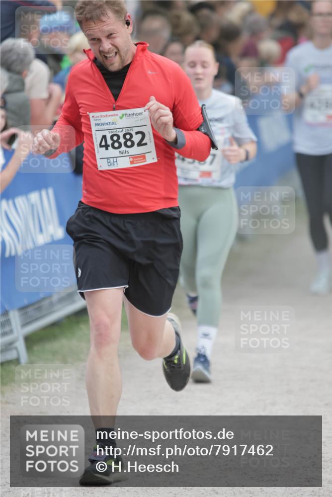 17.05.2025 - Störlauf H.Heesch http://msf.ph/oto/7917462 17.05.2025 18:57:40 Ziel 2025, 4882, 7 meine-sportfotos.de