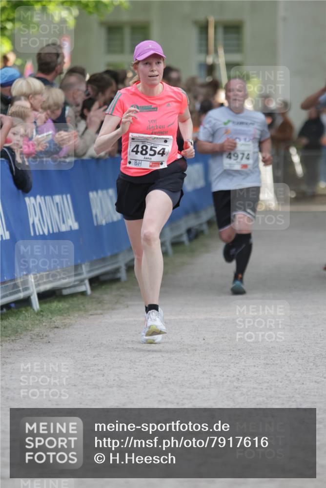 17.05.2025 - Störlauf H.Heesch http://msf.ph/oto/7917616 17.05.2025 18:58:13 Ziel 2025, 4854, 4974 meine-sportfotos.de