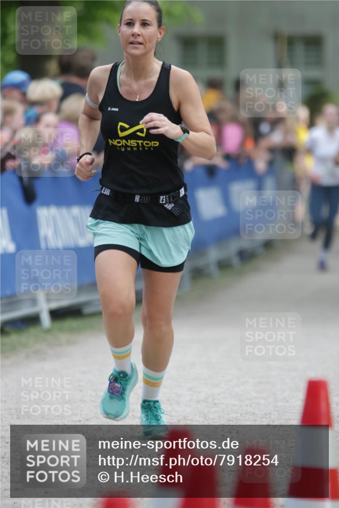 17.05.2025 - Störlauf H.Heesch http://msf.ph/oto/7918254 17.05.2025 18:59:13 Ziel 3 meine-sportfotos.de