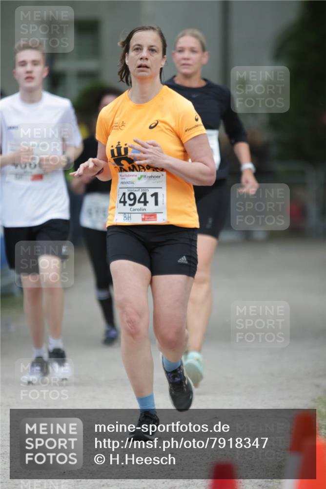 17.05.2025 - Störlauf H.Heesch http://msf.ph/oto/7918347 17.05.2025 19:09:23 Ziel 7066, 2025, 4941 meine-sportfotos.de