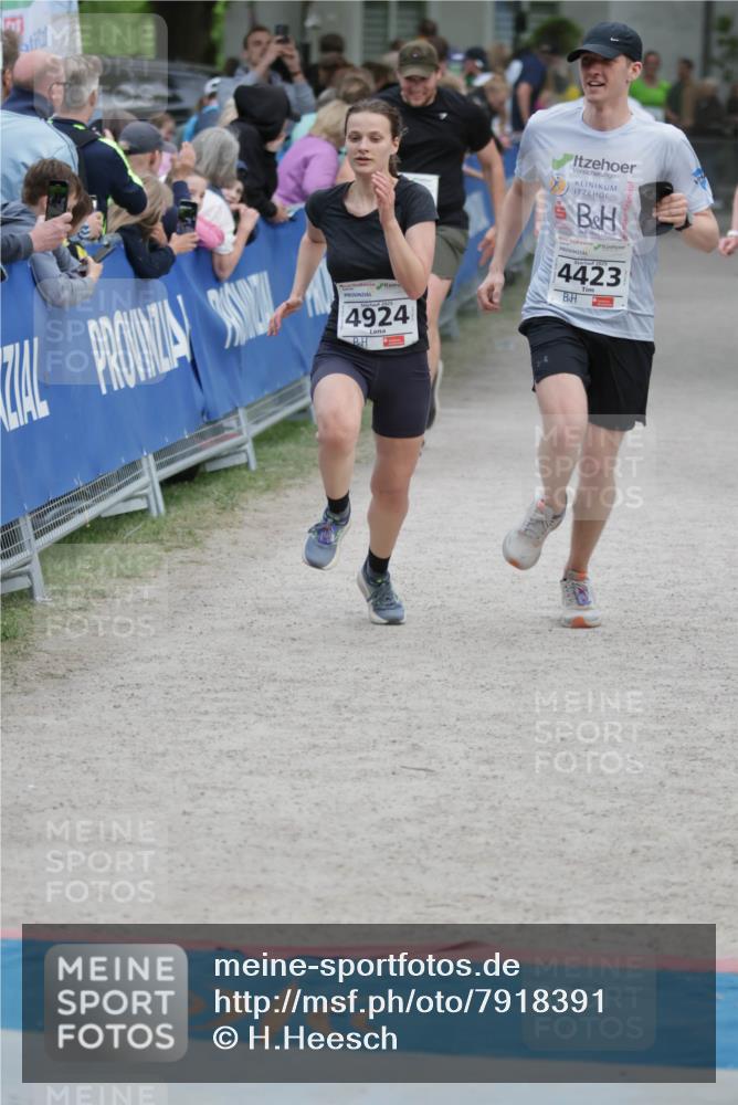 17.05.2025 - Störlauf H.Heesch http://msf.ph/oto/7918391 17.05.2025 19:09:38 Ziel 4924, 4423 meine-sportfotos.de
