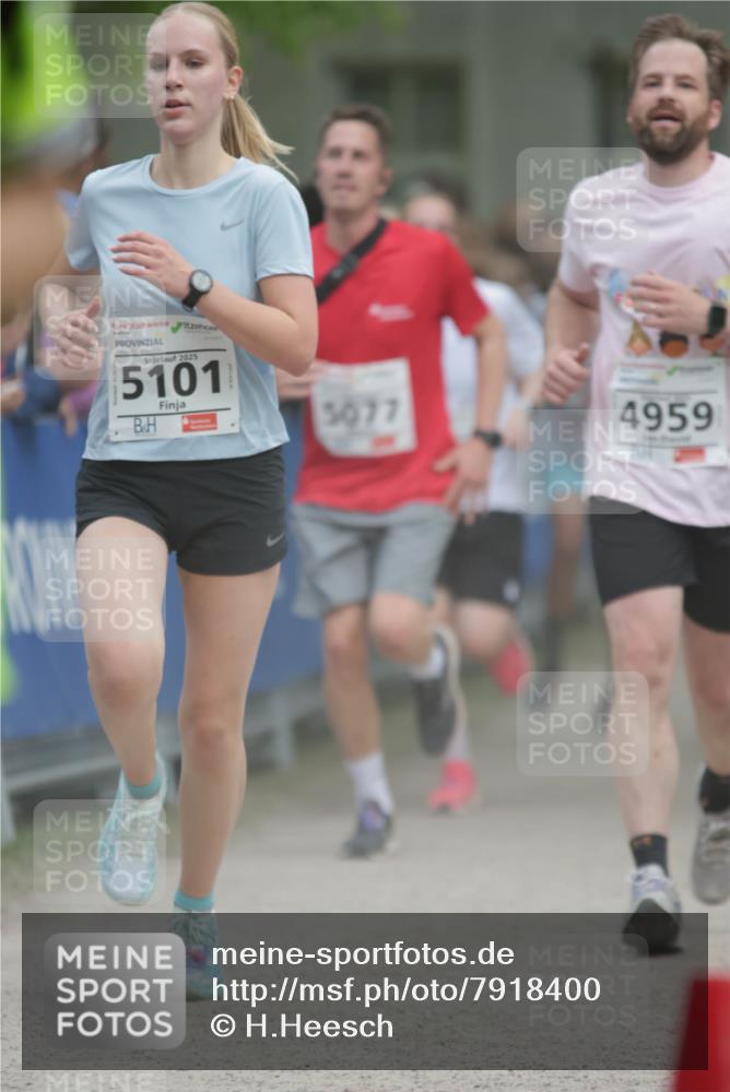 17.05.2025 - Störlauf H.Heesch http://msf.ph/oto/7918400 17.05.2025 18:59:34 Ziel 2025, 5101, 5077, 4959 meine-sportfotos.de