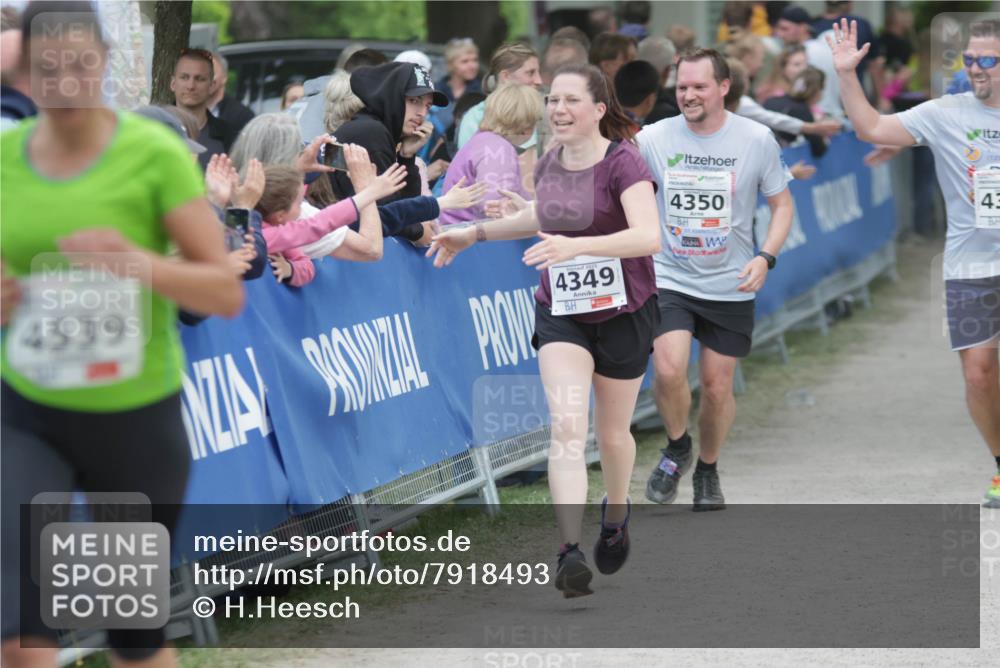 17.05.2025 - Störlauf H.Heesch http://msf.ph/oto/7918493 17.05.2025 19:09:50 Ziel 4539, 4349, 4350, 43 meine-sportfotos.de