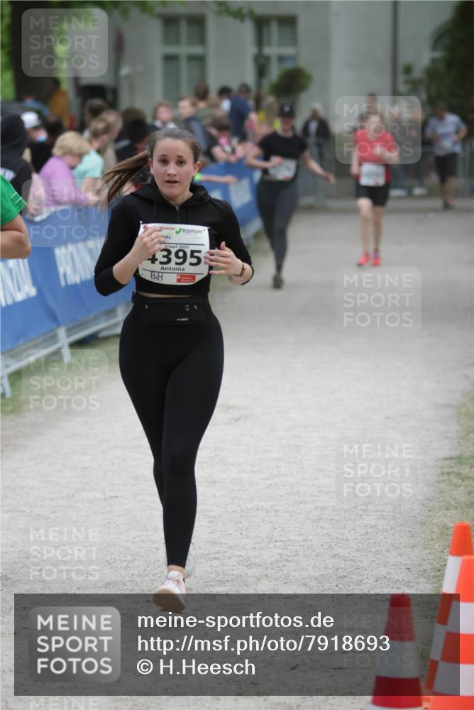 17.05.2025 - Störlauf H.Heesch http://msf.ph/oto/7918693 17.05.2025 19:10:52 Ziel 2025, 395 meine-sportfotos.de