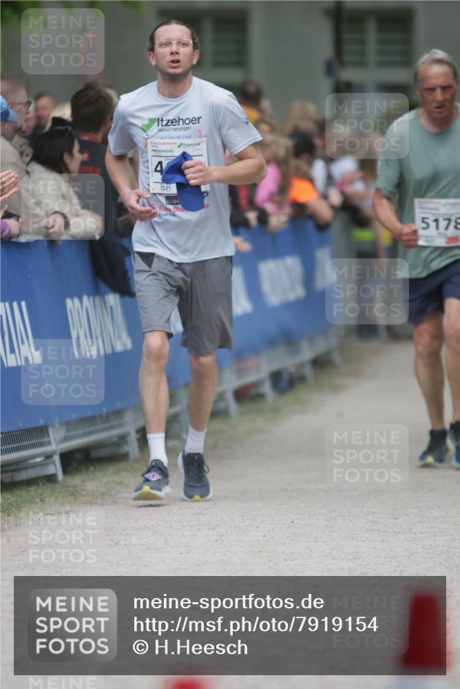 17.05.2025 - Störlauf H.Heesch http://msf.ph/oto/7919154 17.05.2025 19:00:47 Ziel 4, 5178 meine-sportfotos.de
