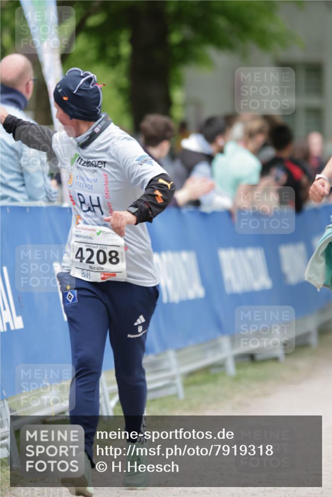 17.05.2025 - Störlauf H.Heesch http://msf.ph/oto/7919318 17.05.2025 19:14:33 Ziel 2025, 4208 meine-sportfotos.de