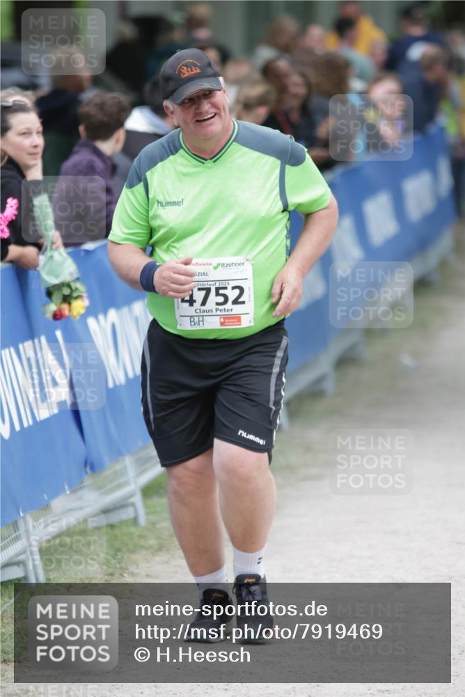 17.05.2025 - Störlauf H.Heesch http://msf.ph/oto/7919469 17.05.2025 19:16:32 Ziel 2025, 4752 meine-sportfotos.de